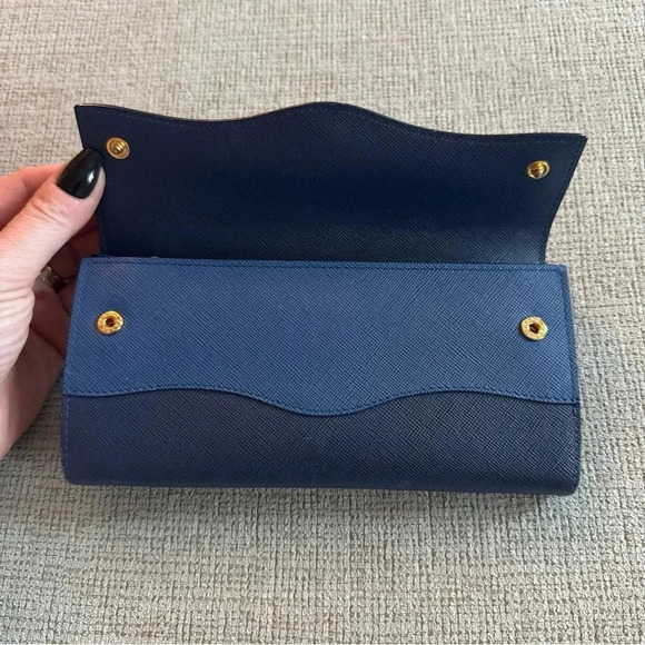 PRADA Saffiano Wave Continental Flap Wallet Bluette & Azzurro - Picture 5 of 15